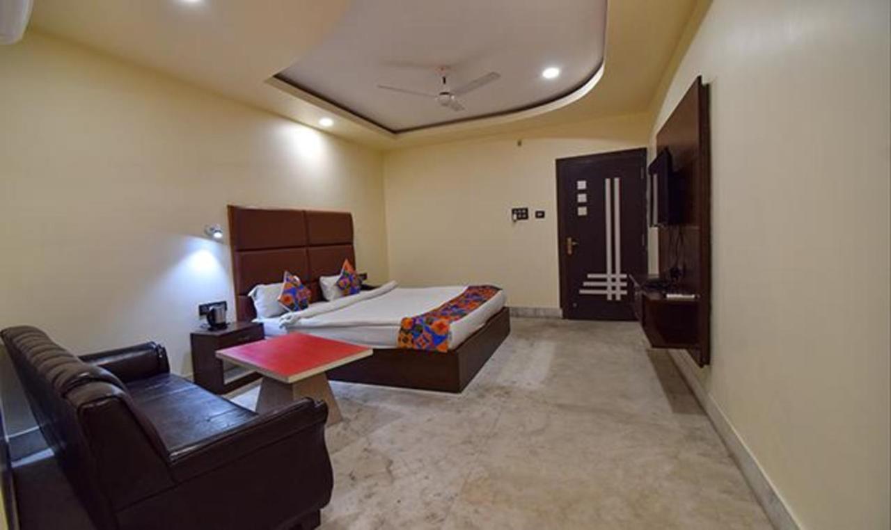 Fabhotel Rr Suites غاواهاتي المظهر الخارجي الصورة