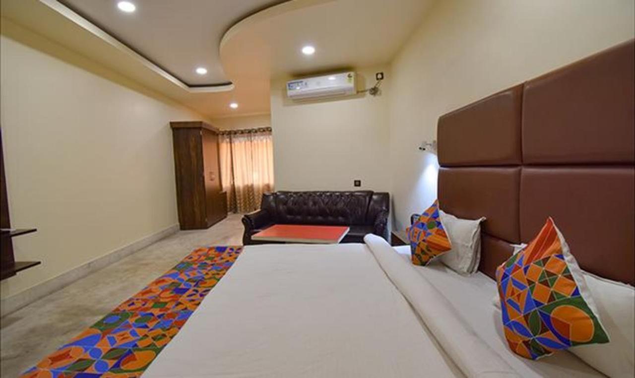 Fabhotel Rr Suites غاواهاتي المظهر الخارجي الصورة